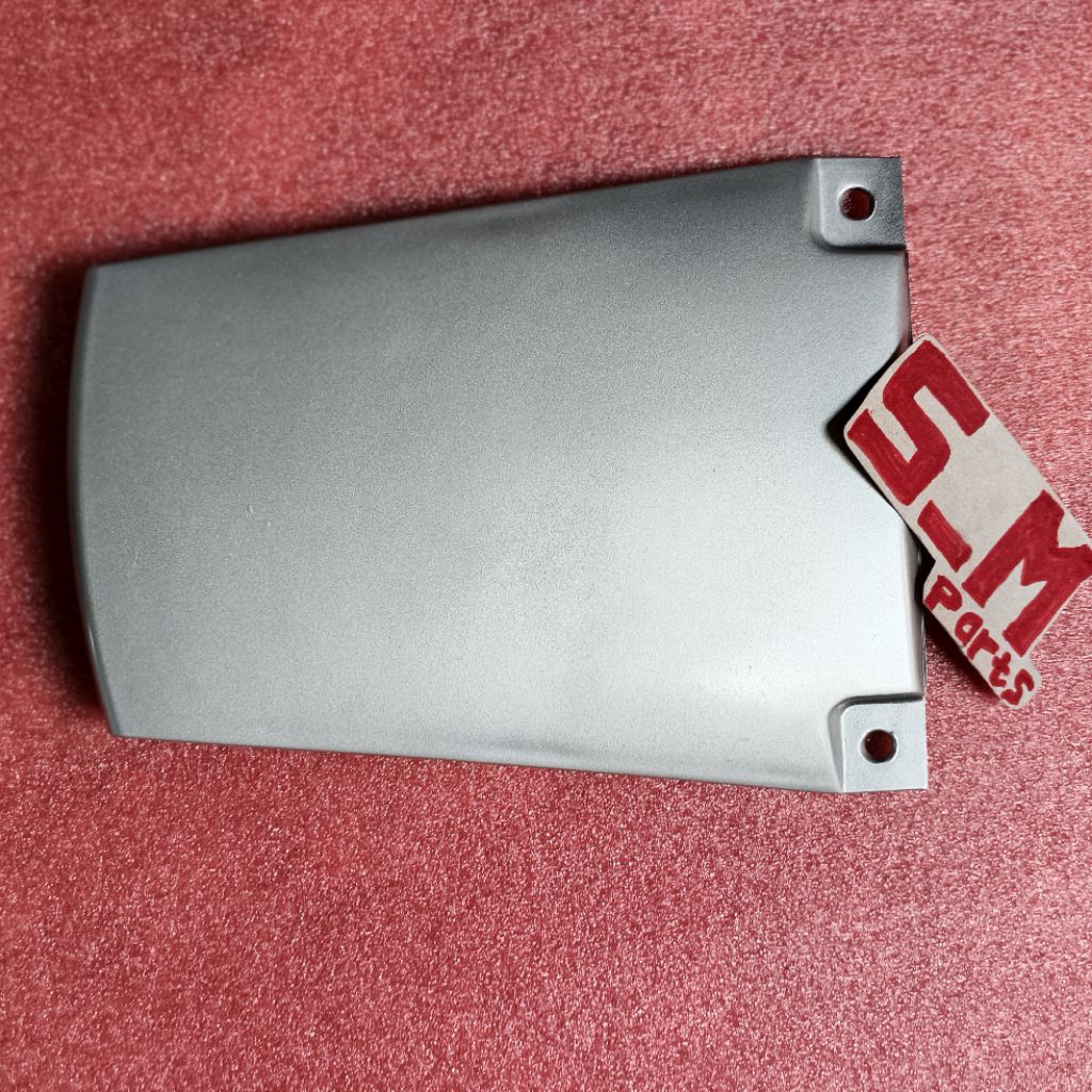 Pet Stop/Sambungan Body Belakang Atas Lampu Vega Lama Warna Silver