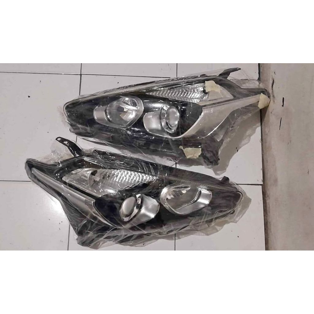 headlamp sienta type v, type G original