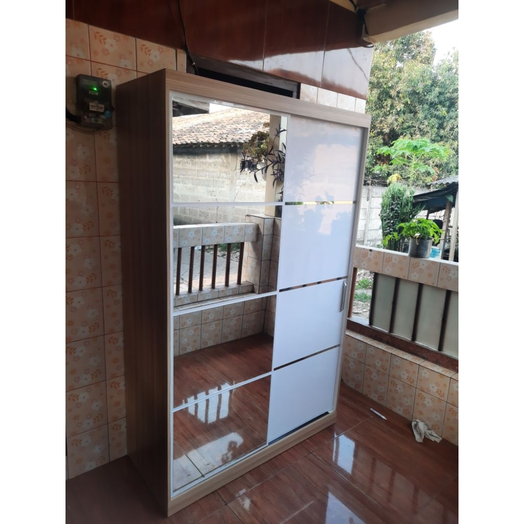 Lemari Pakaian 2 pintu sliding Playwood+HPL / lemari baju hpl