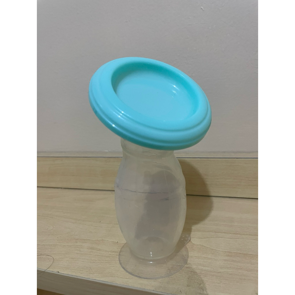 Preloved Mooimom silicone manual breast pump