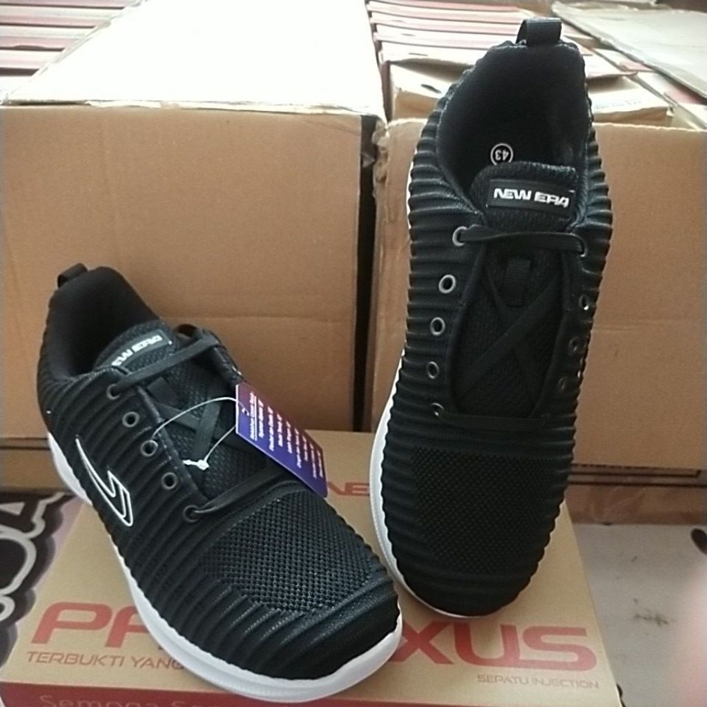 SEPATU SEKOLAH NEW ERA