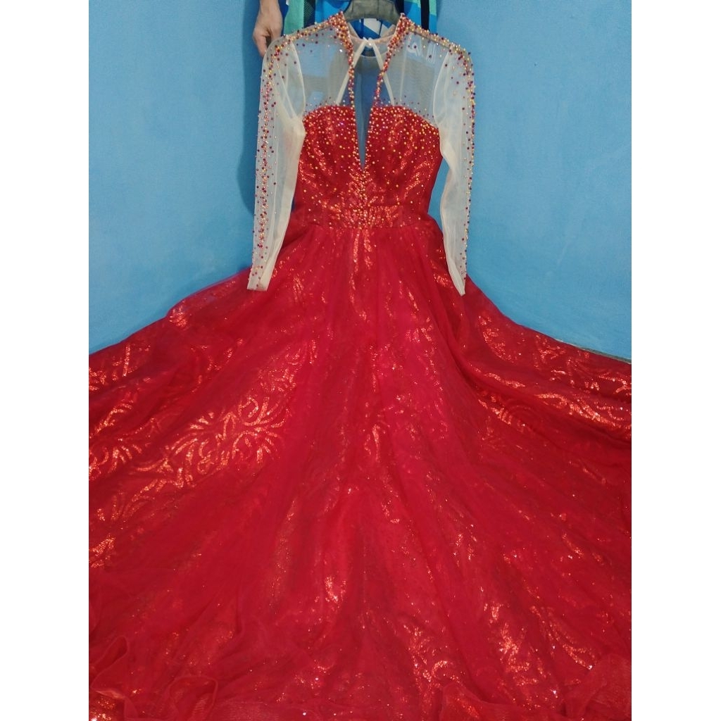 Gaun Pengantin Wanita Merah Maroon