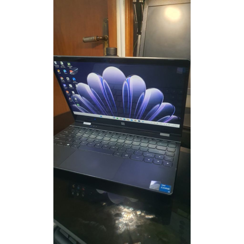 laptop advan