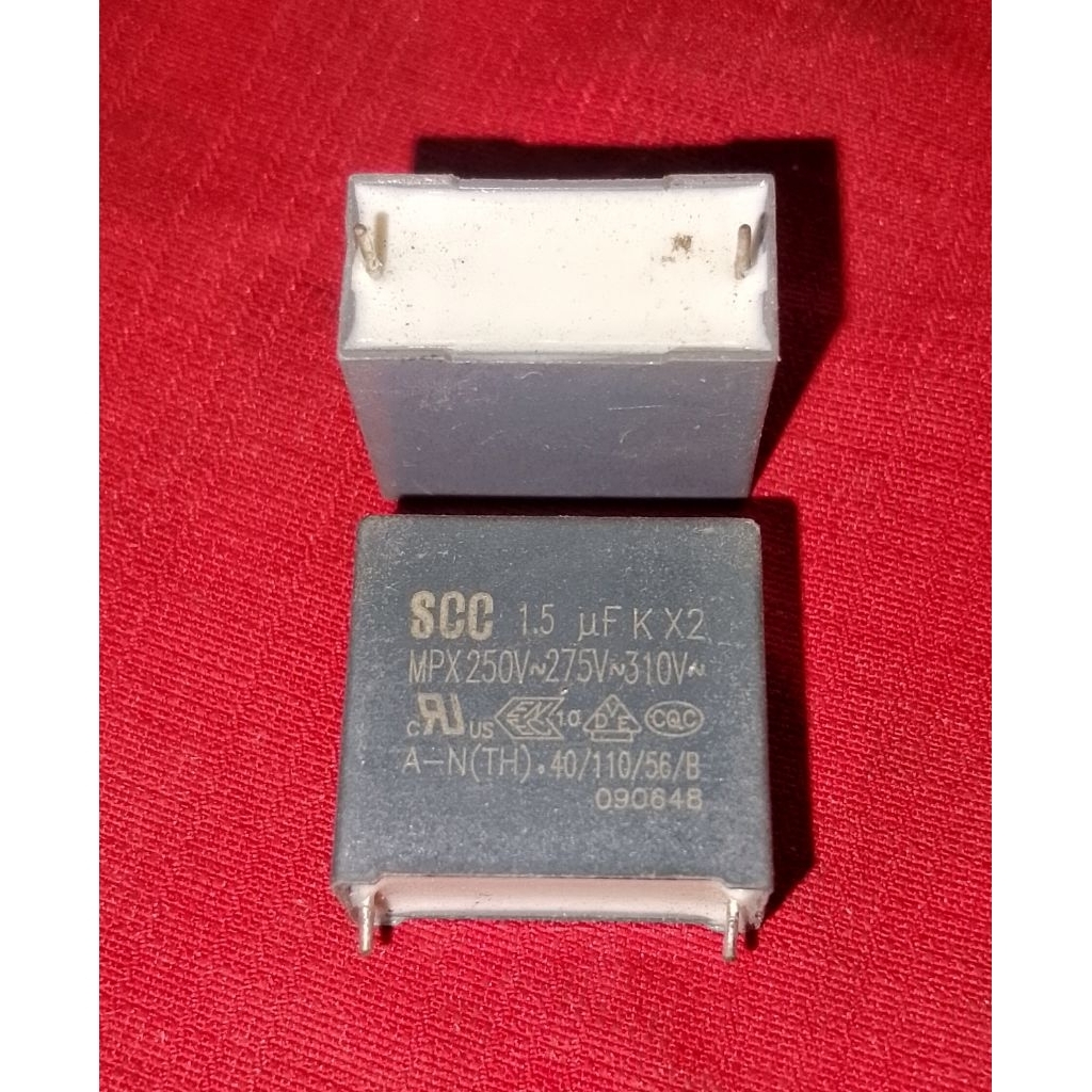 kapasitor 1,5uf 250v~275v~310v jarak kaki 2,3cm bekas copotan original