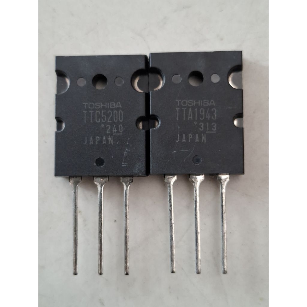 transistor TOSHIBA TTC5200 240  TTA1943 313 ORIGINAL JAPAN