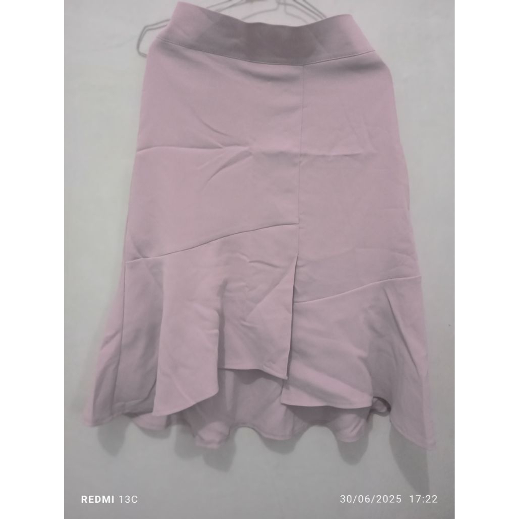 preloved rok wanita rumbai pink