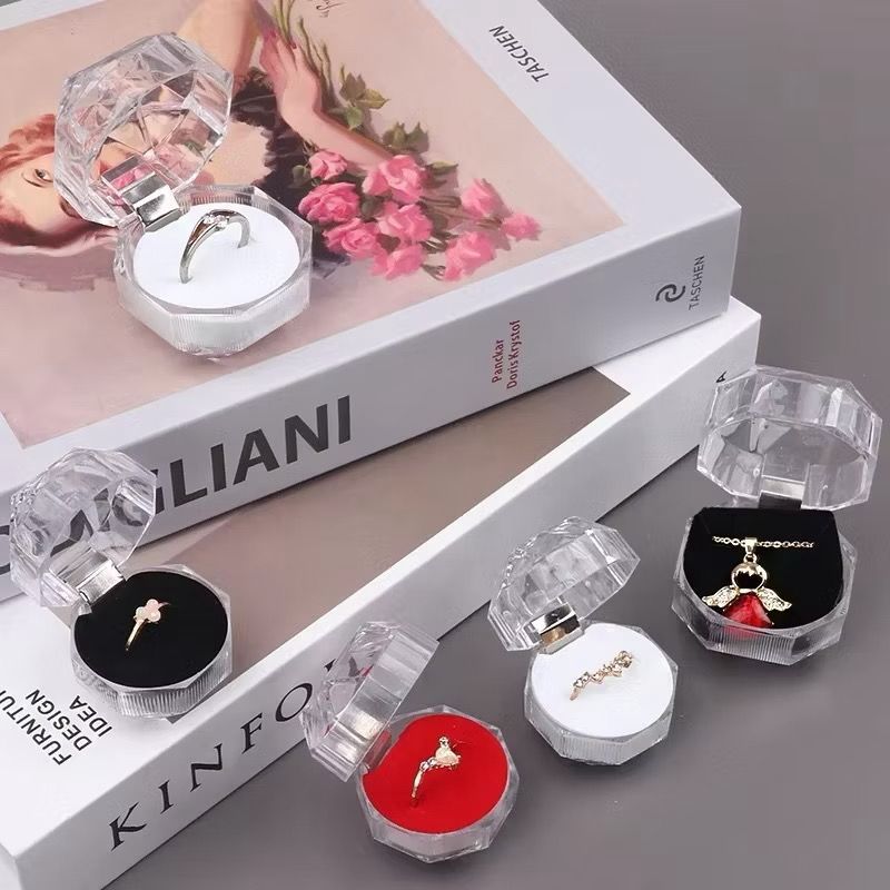 

RCS - Box Cincin Lamaran Aesthetic Acrylic Kristal Tempat Cincin Wadah Perhiasan Emas Ring