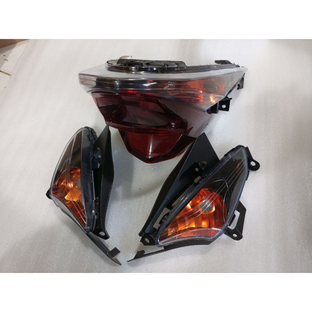 CUSTOM LAMPU STOP BEAT POP PLUS SEIN DEPAN