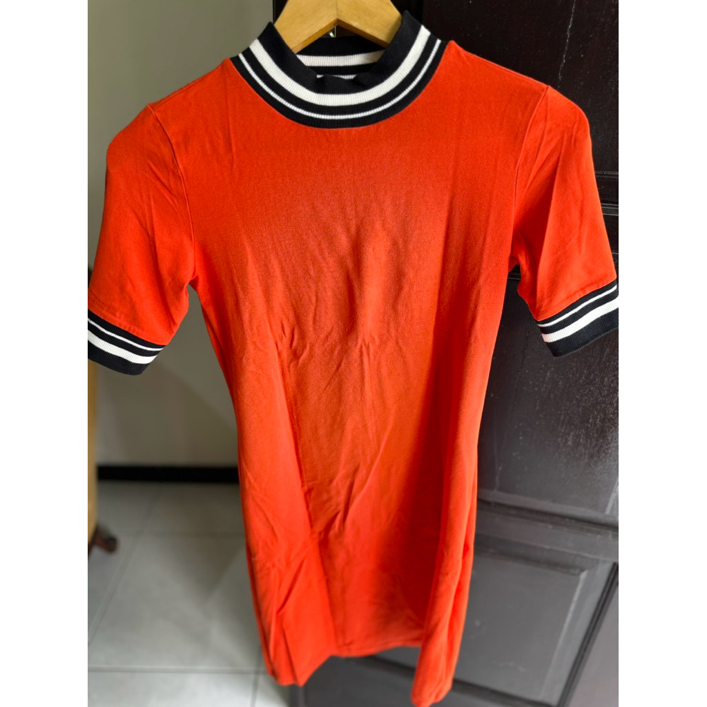 Preloved Dress MONKI orens