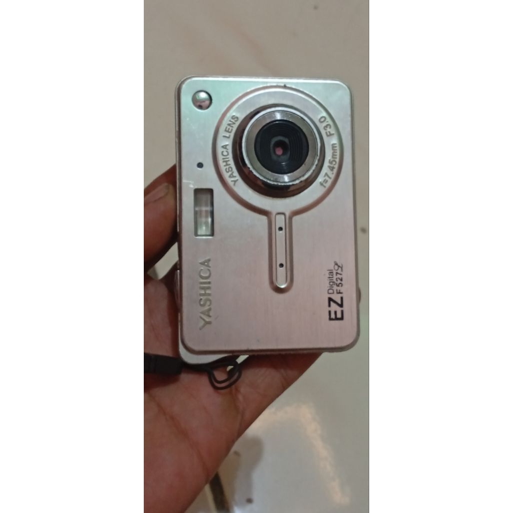 KAMERA DIGITAL YASHICA EZ F527 BAHAN/GEMBLING