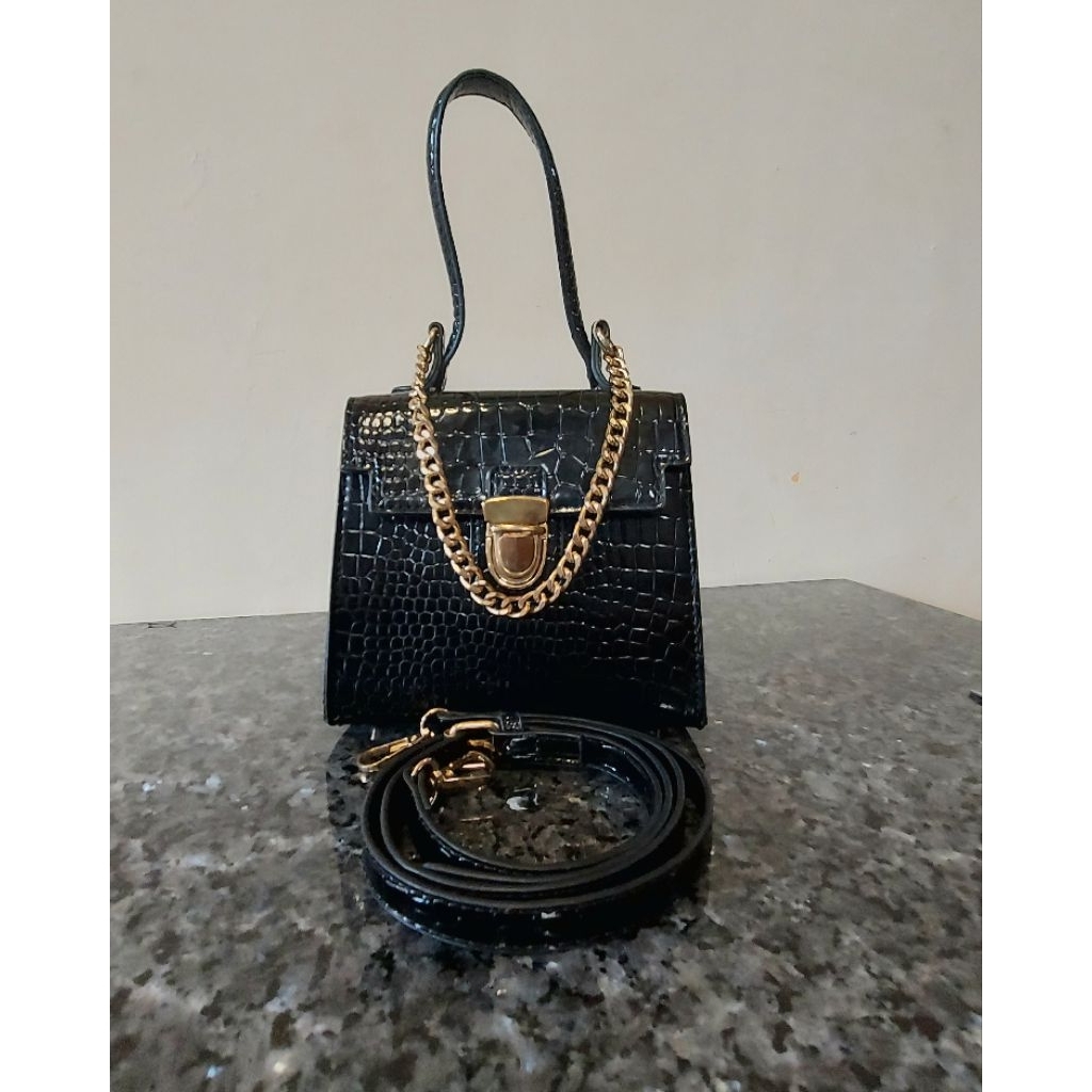 Ceka Mini Sling Bag-Black