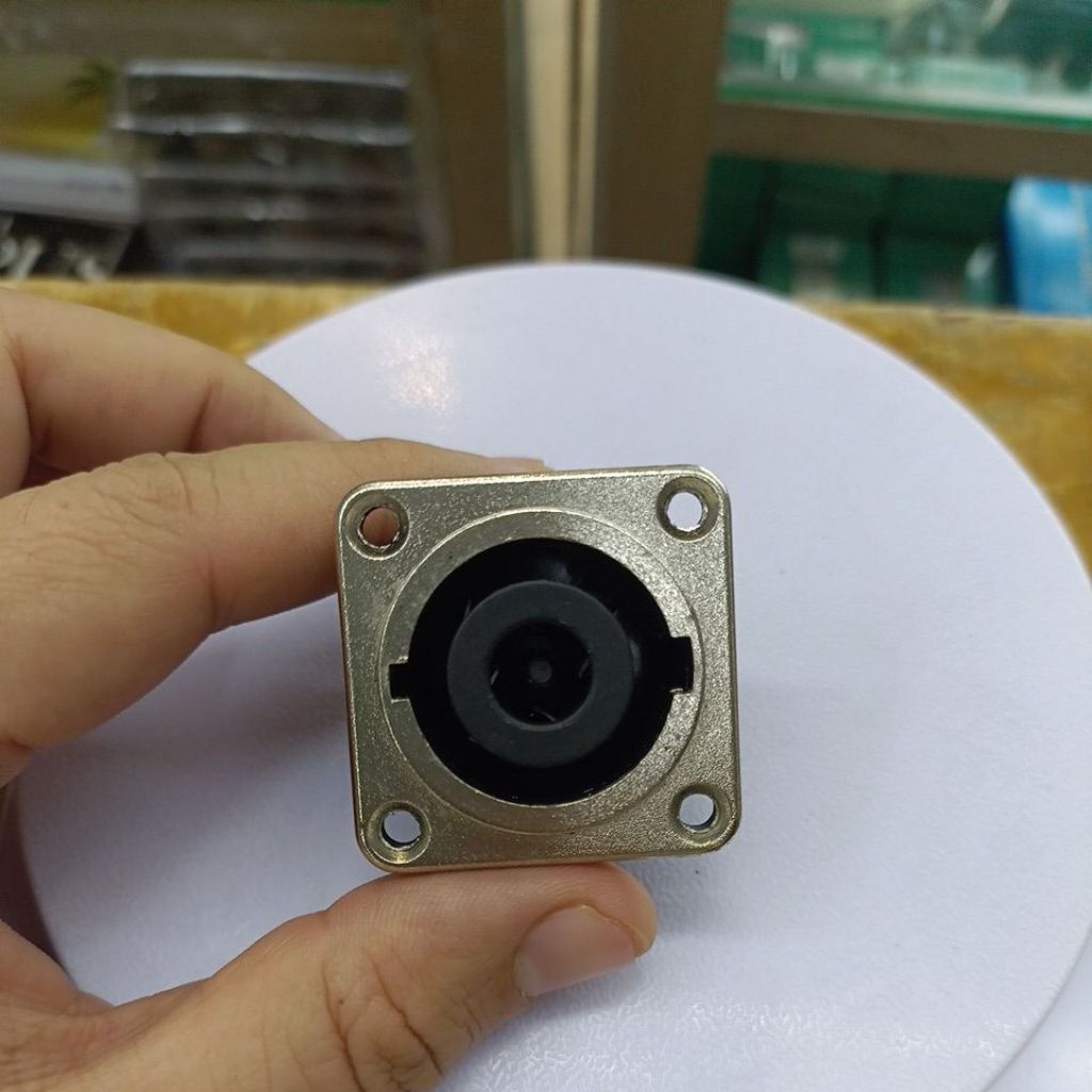 Sasis/Chasis speakon 8 pin taiwan