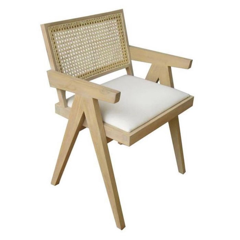 Kursi cafe sandaran rotan dudukan busa kursi makan berlengan