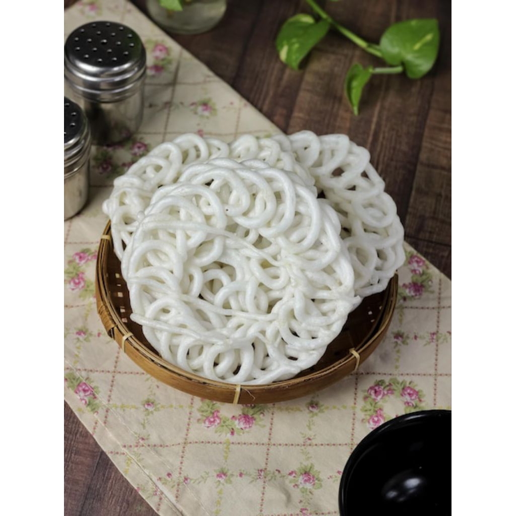 

Kerupuk Uyel Matang, Murah, dan Gurih Kemasan 500 Gram