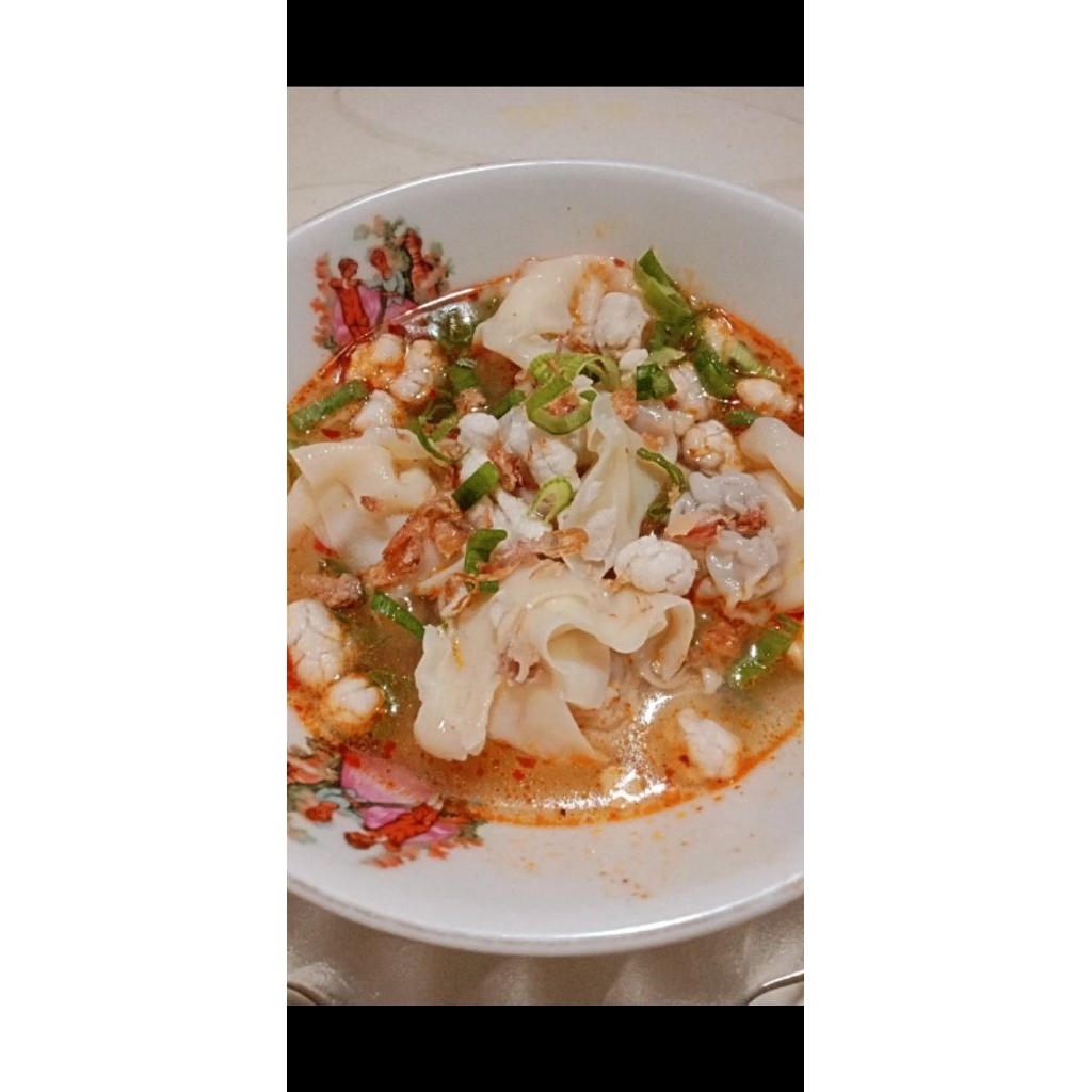 

Pangsit Mantapp Chili Oil