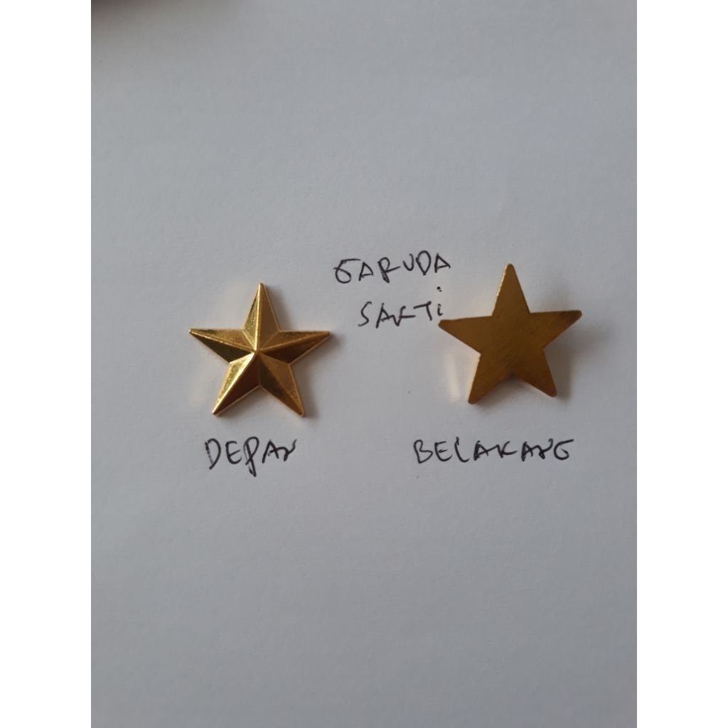Pin bintang 3 cm