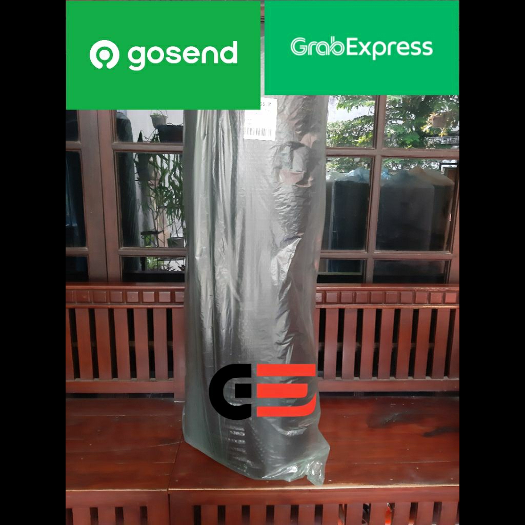 

(gosend/grab express)Bubble wrap 1 roll hitam 2.5 kg 2 kg 125 cm × 50 m
