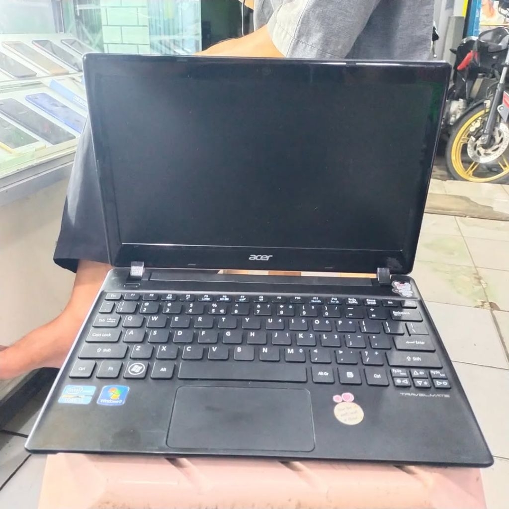 Notebook Acer Travel MateProcessor intel core i3-2377M