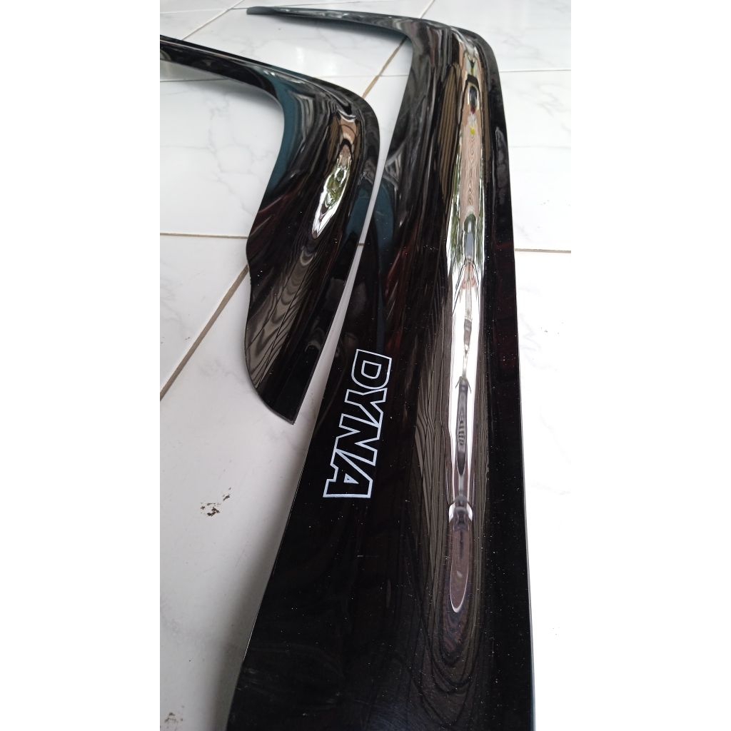 talang air Toyota Dyna model standar