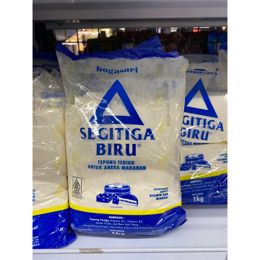 

Tepung terigu segitiga biru bogosari 1 kg