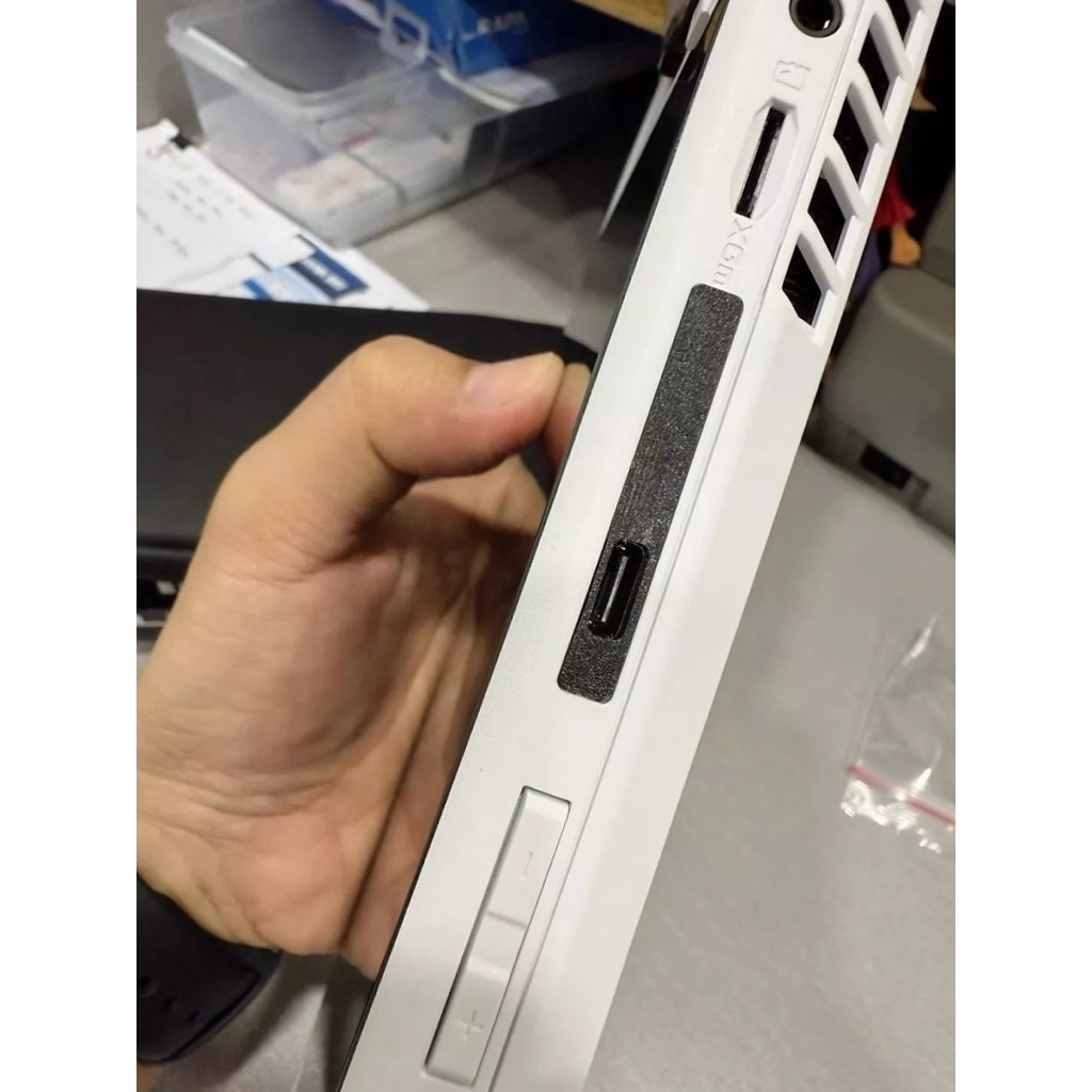 ROG ALLY Penutup Port Rog Ally / Port Cover Rog Ally Karet