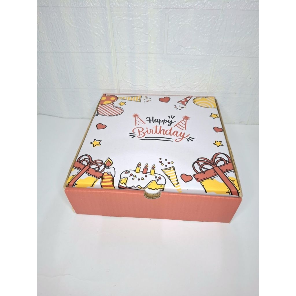 

dus box / box hampers / gift box / box kosong free pita+kartu ucapan ( 24x24x7)