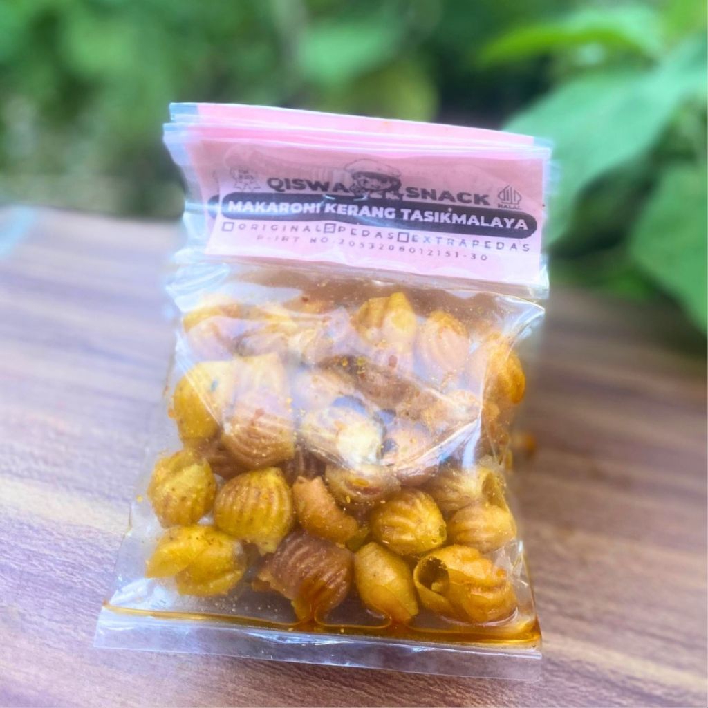 

MAKARONI KERANG 40GR ORIGINAL PEDAS EXTRA PEDAS DAUN JERUK QISWA SNACK