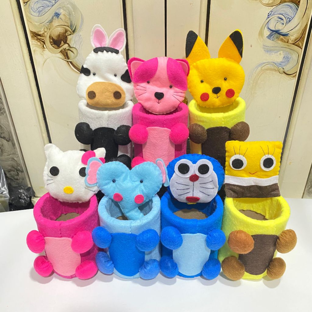 

Prakarya Tempat pensil dari kain flanel bentuk karakter