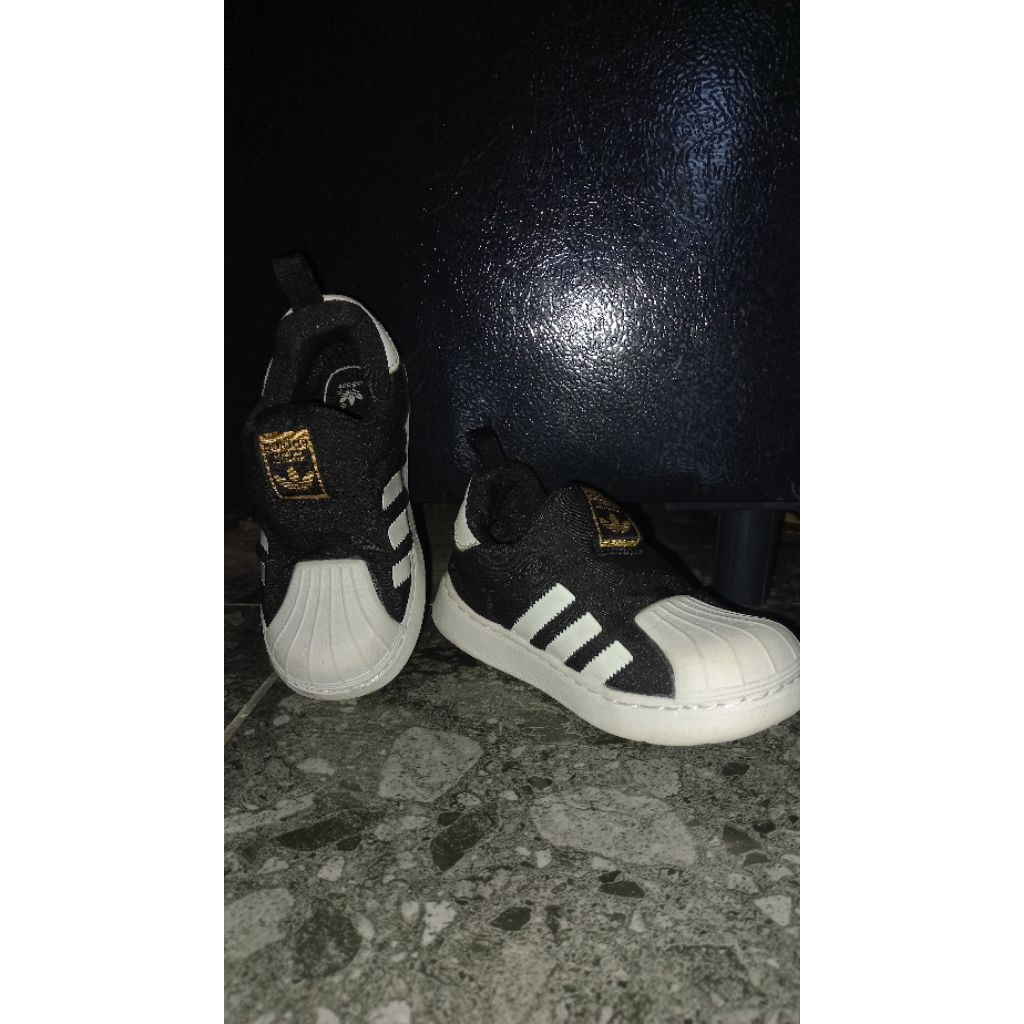 Sepatu anak adidas preloved