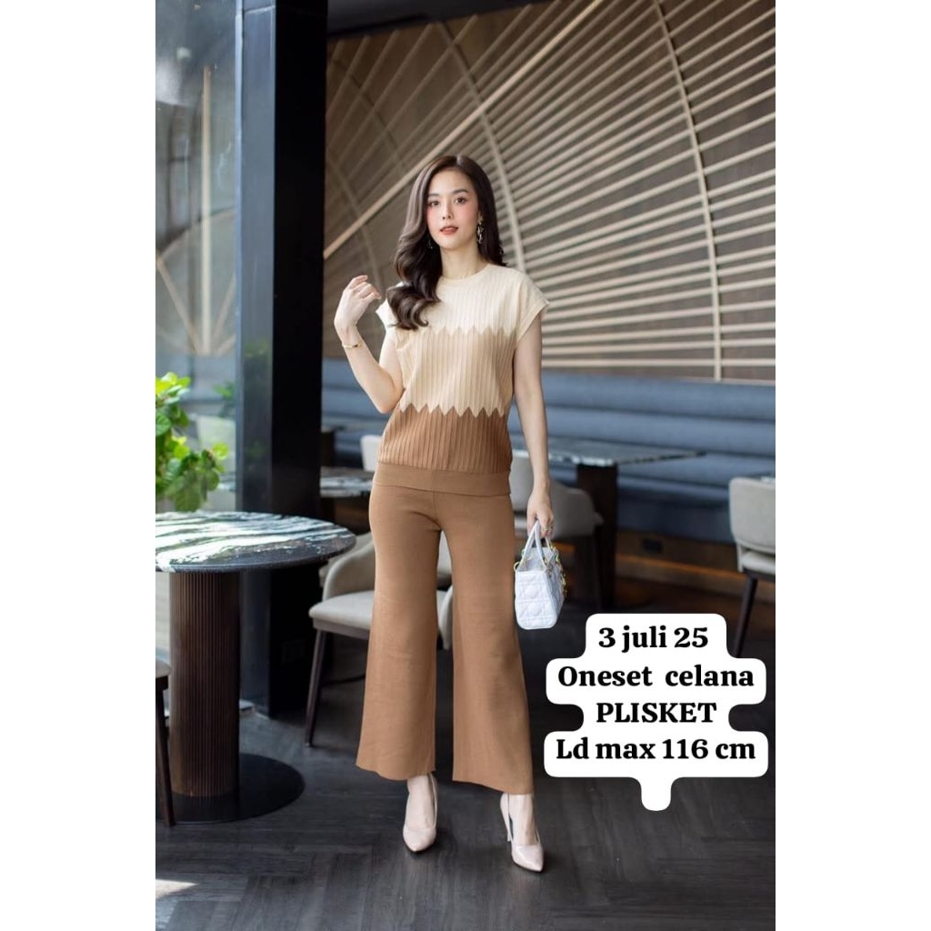 ONESET SETELAN CELANA PLISKET CUTIE MINUTE