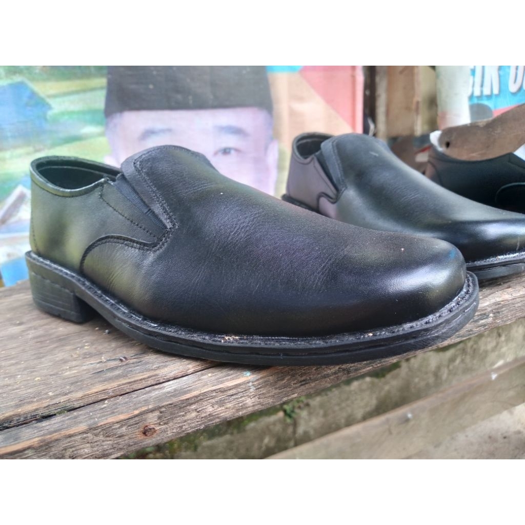 sepatu pantofel pria brand crocodile