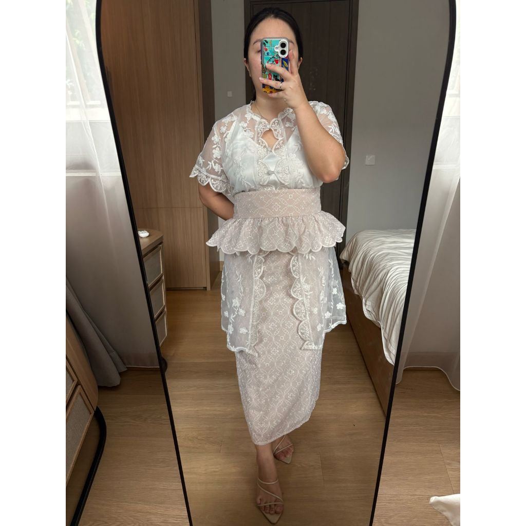 [RENT/SEWA] Dewi Roam - Padma Flower Top