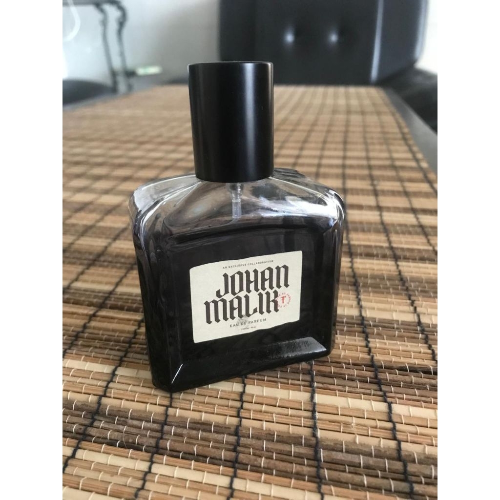 Preloved BOTOL + BOX PARFUM JOHAN MALIK ( KOSONG )