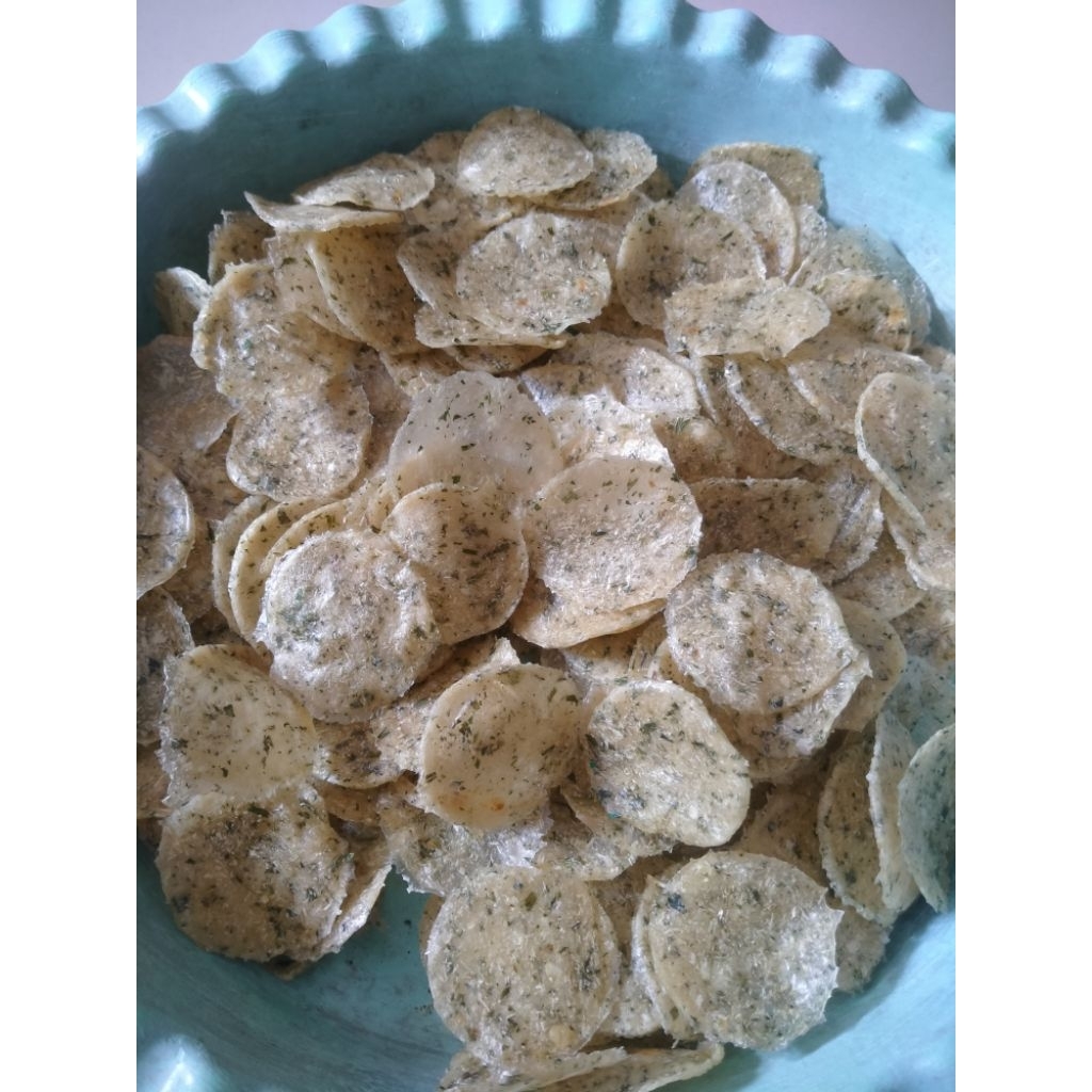 

Emping Singkong Emmak Daun Seledri / Keripik Singkong / Emping gethuk / Keripik Singkong Madura