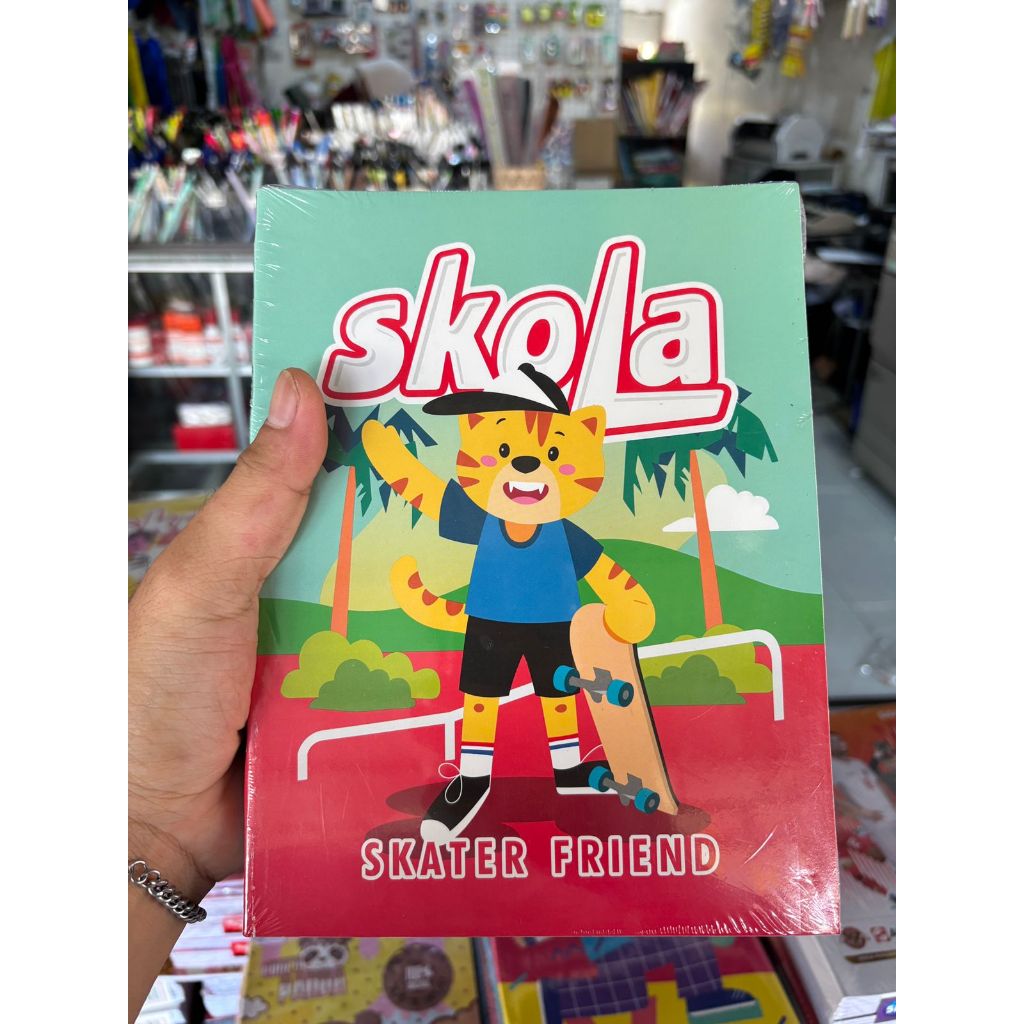 

Buku Tulis Sekolah | Merk Skola 58 Lembar 1 Pax ( 10 Buku )