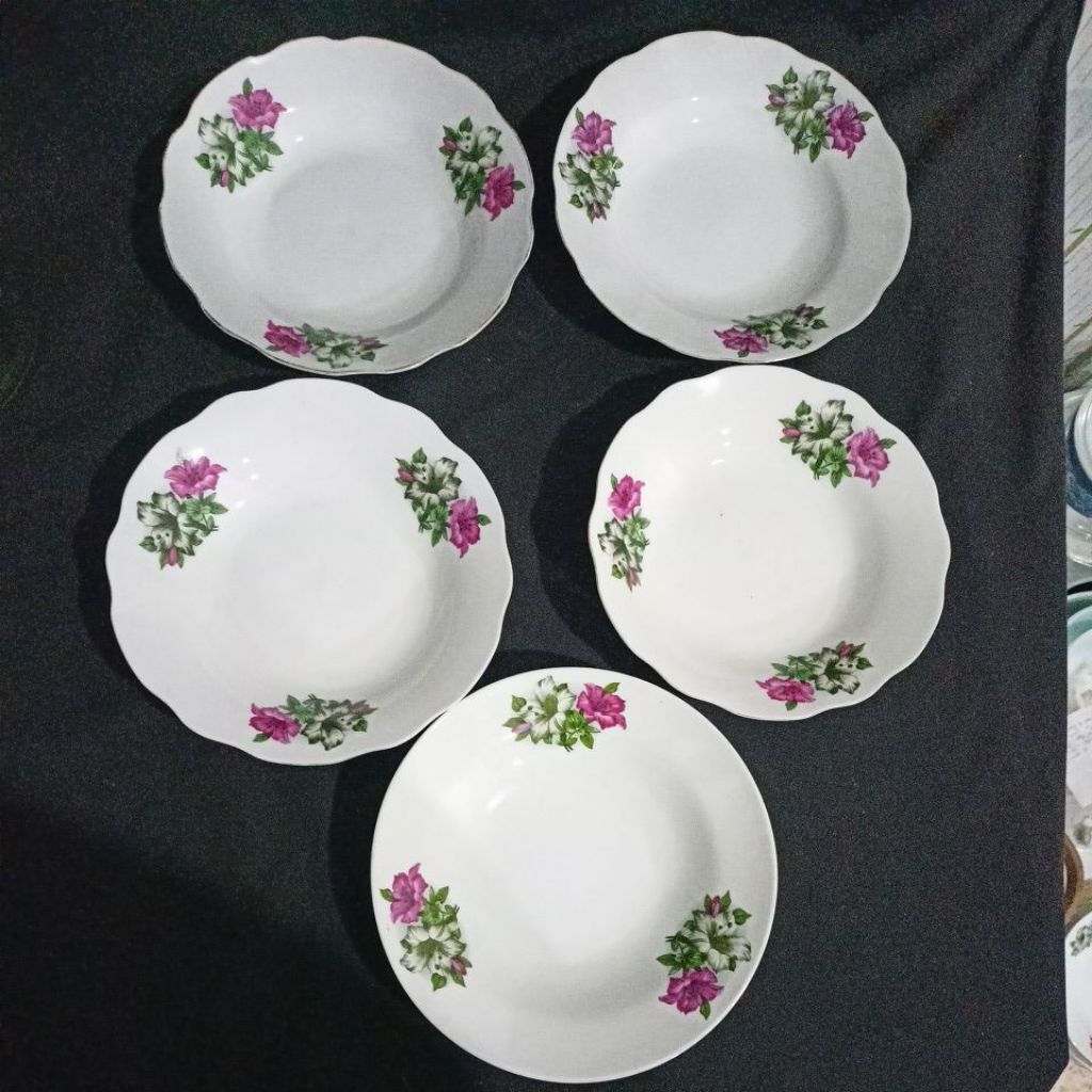 1 pcs Piring makan lawas Bunga Kangkung Random