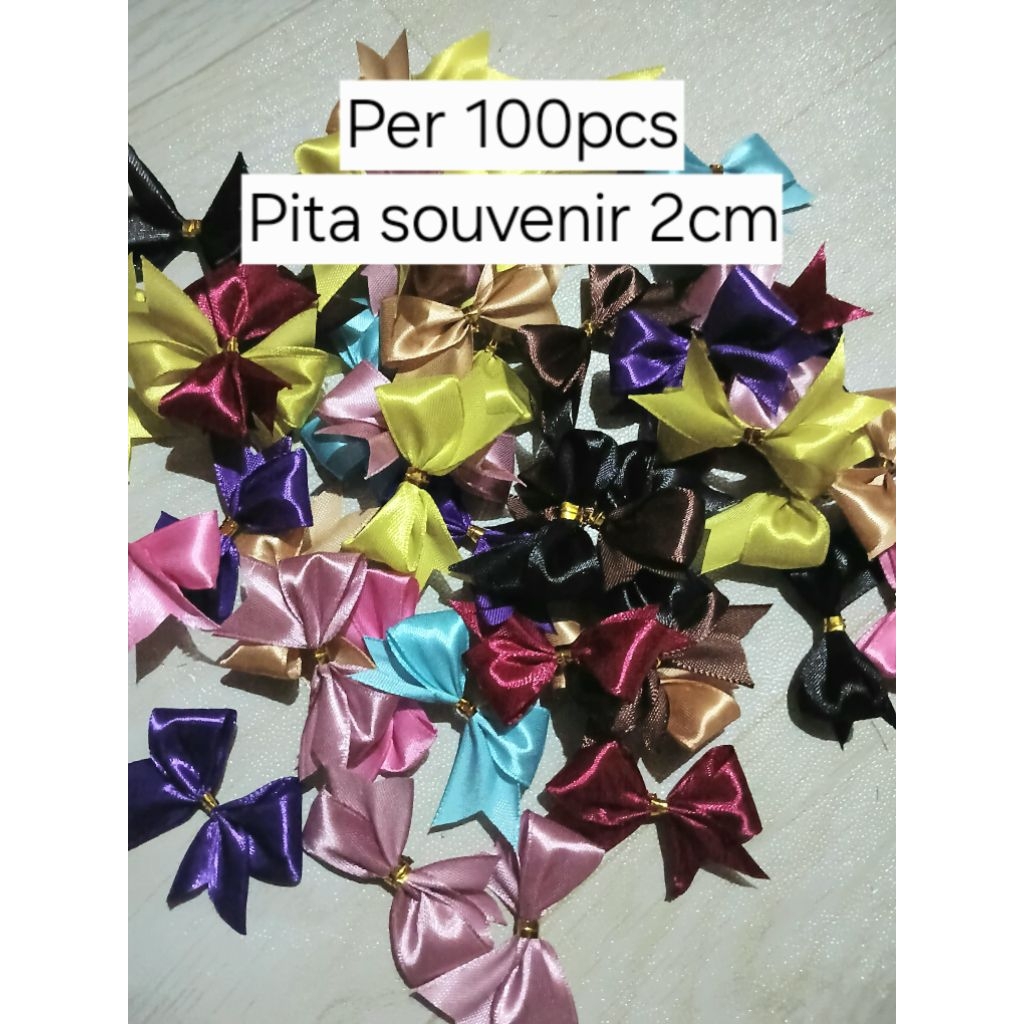 

Pita satin souvenir hampers plus hangtag 100pcs 2cm