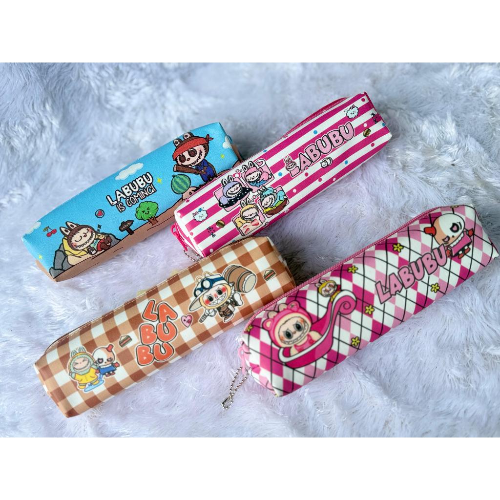 

Tempat Pensil Karakter Mini Lucu Motif Labubu Warna Menarik