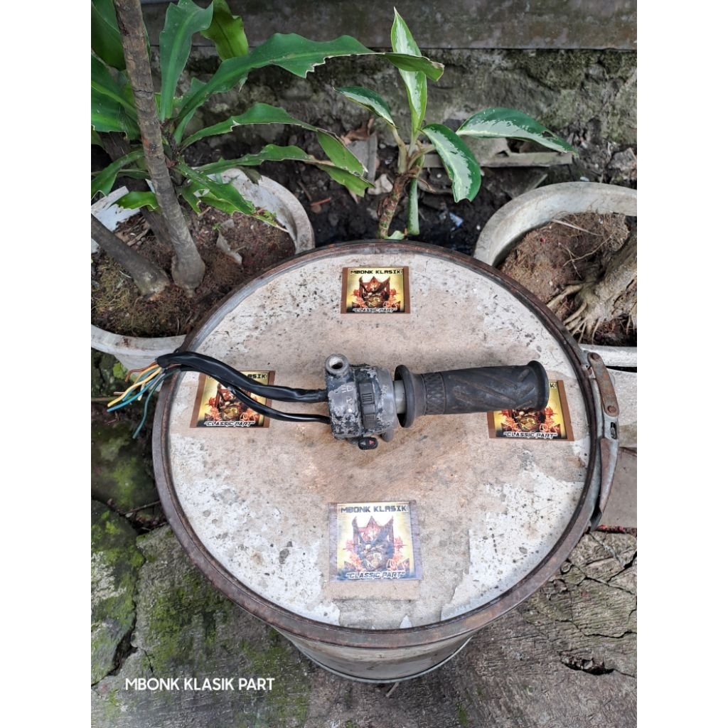 holder yamaha v80 super deluxe robot ORIGINAL holder v80 robot super deluxe saklar v80 super deluxe 