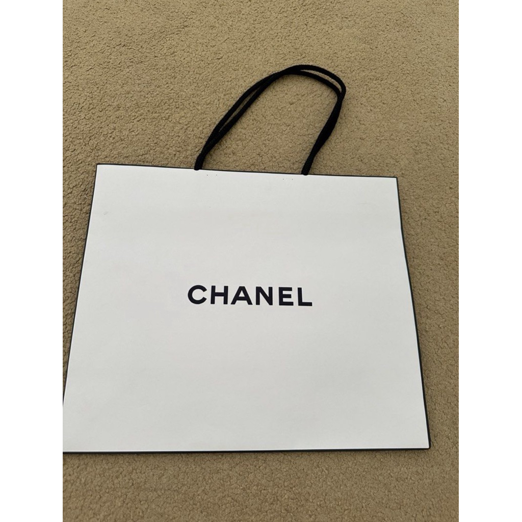 

paperbag chanel medium