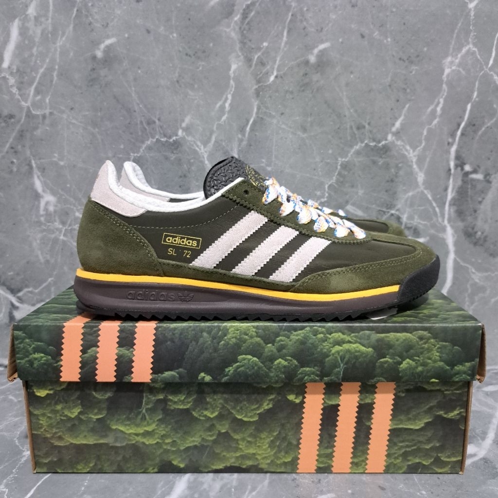 SEPATI ADIDAS SL-72 KALIMANTAN