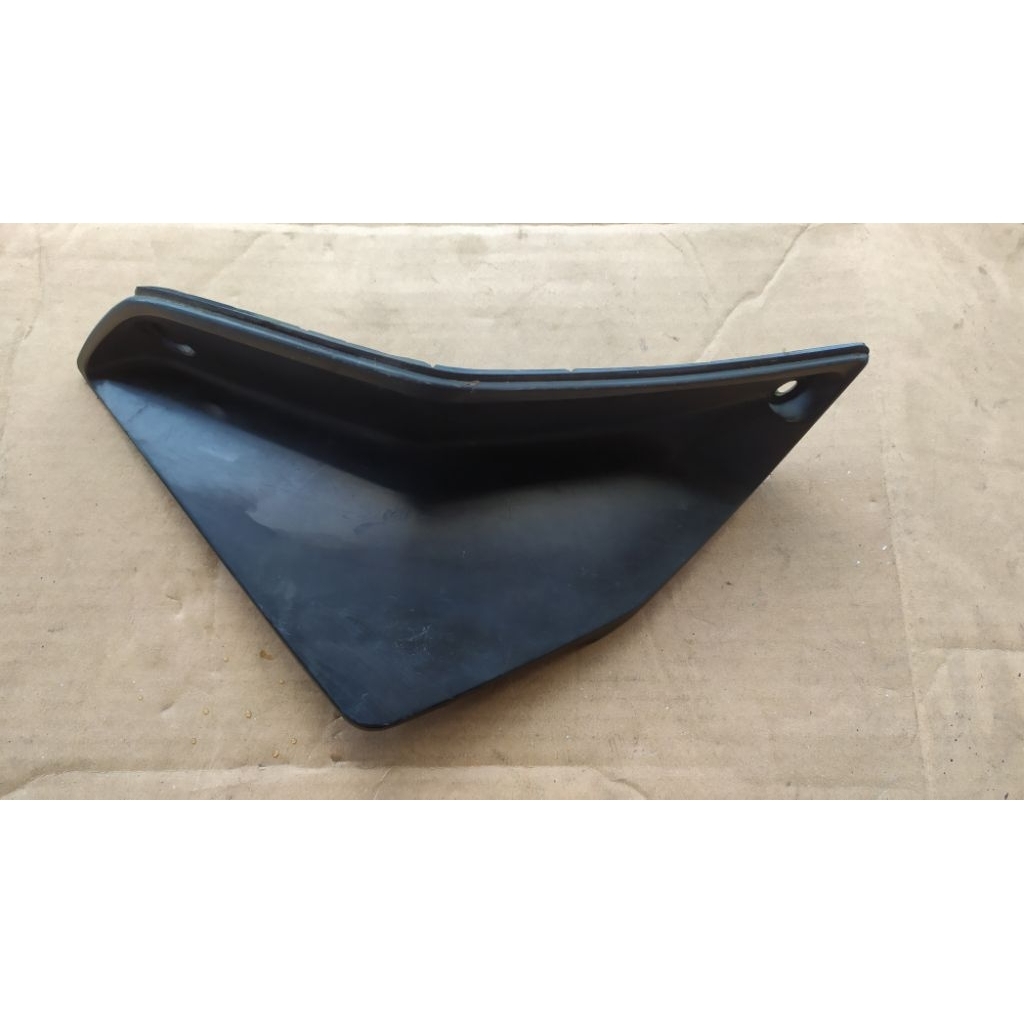 sayap dalam cover loveer Supra x 125 helm in bagian kiri bekas original