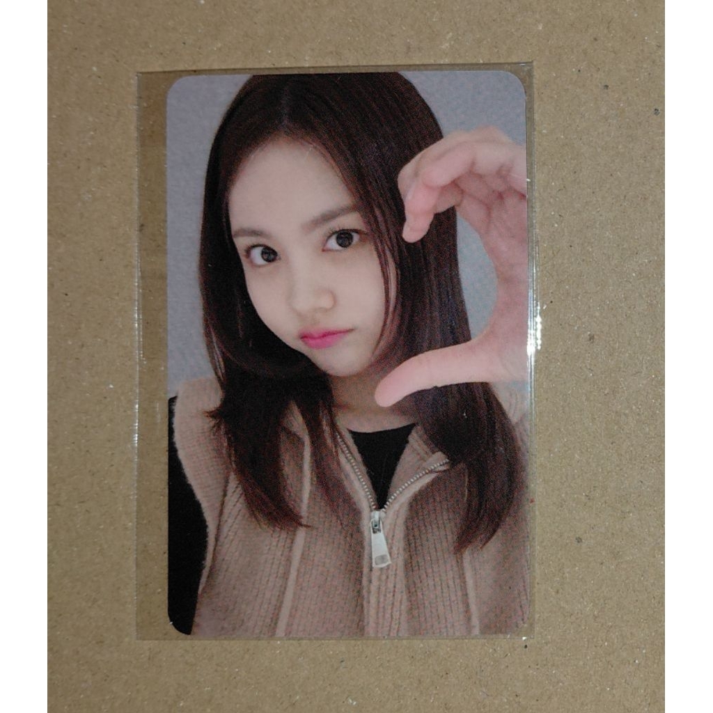 Official PC Photocard Carmen Hearts2hearts H2H VCE Starriver 1.0