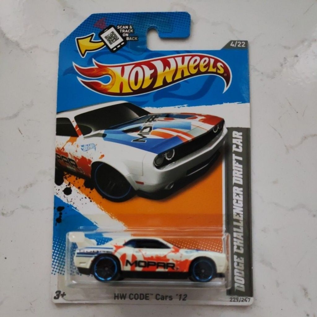 Hotwheels Dodge Challenger Drift Car Putih