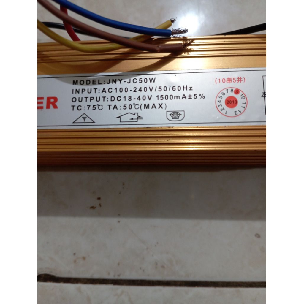 Driver lampu led ac 220 volt 18---40 volt dc