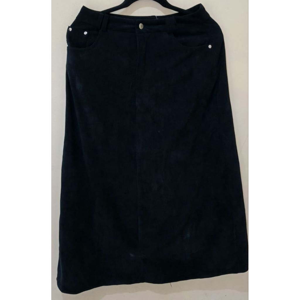 PRELOVED ROK CORDUROY WANITA