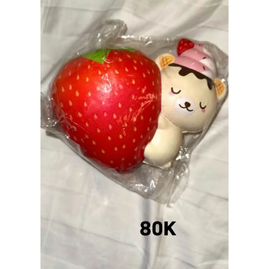 PRELOVED SQUISHY YUMMIBEAR STRAWBERRY