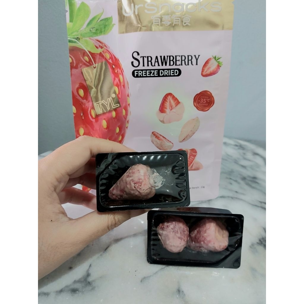 

TYL ursnacks Strobery dried fruit