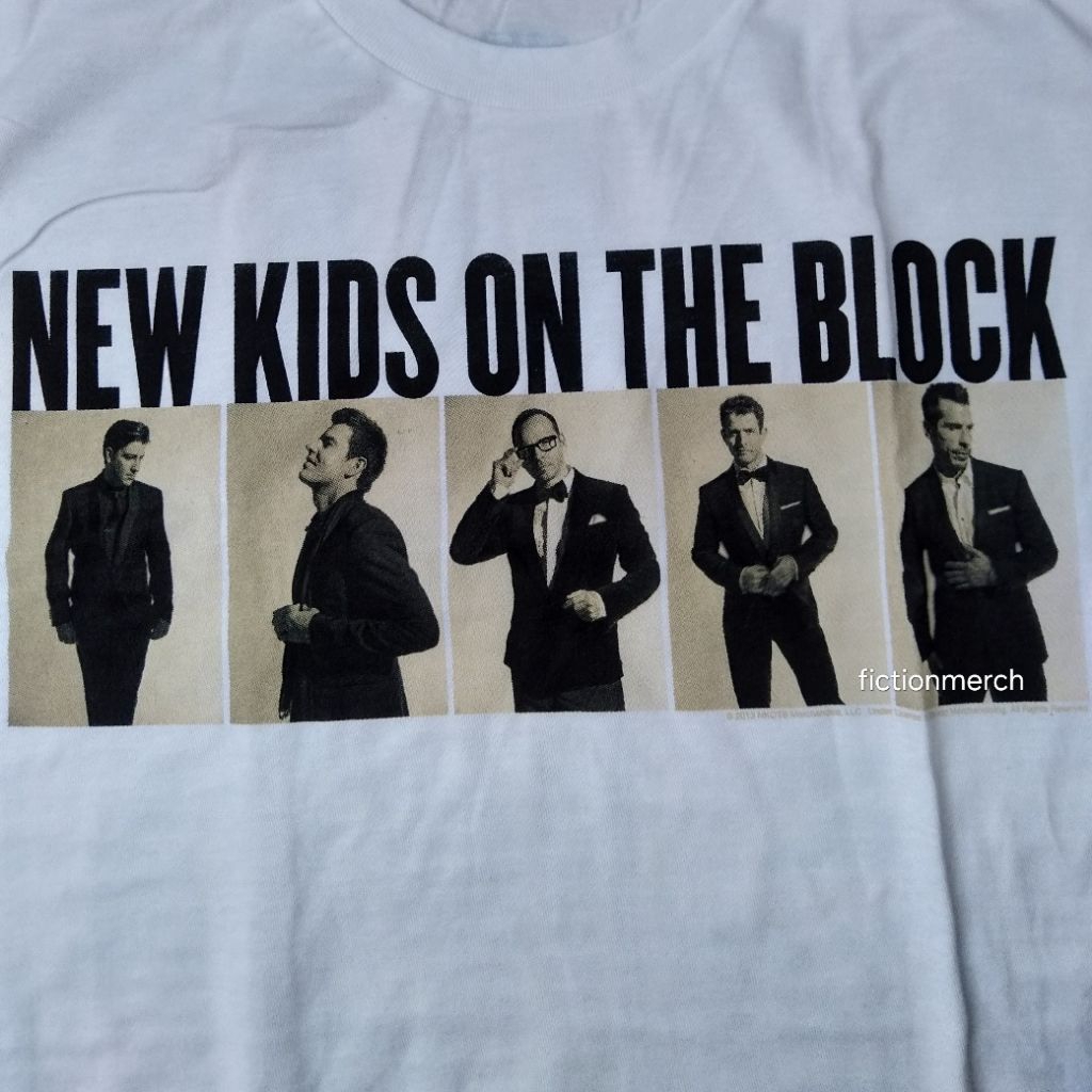 Kaos Musik NEW KIDS ON THE BLOCK import original Size LARGE - Tour 2013