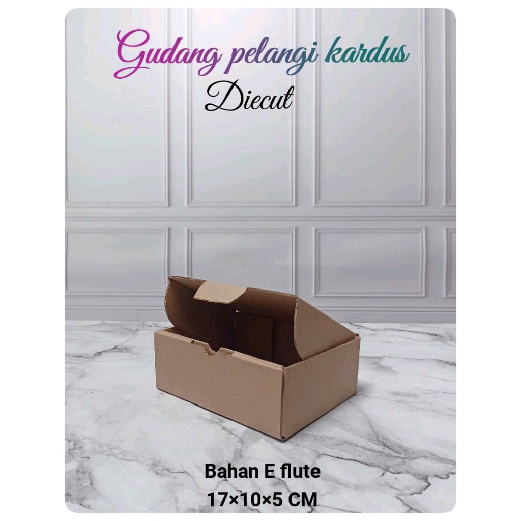 

kardus karton box Uk. 17x10x5 cm...model die cut/pizza